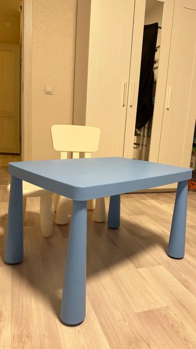Лот: 25851459. Фото: 1. Детский стол и стулья IKEA. Столы, стулья, обеденные группы