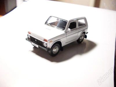 Лот: 681180. Фото: 1. Нива 4х4m (белая) 1:36. Автомоделизм