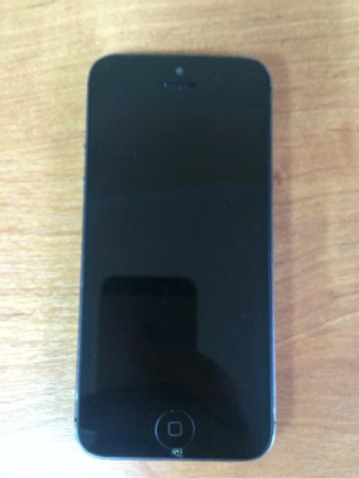 Лот: 6310784. Фото: 1. Продам Iphone 5 16 gb черный. Смартфоны