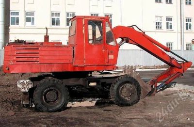 Лот: 700076. Фото: 1. экскаватор эо-3323. Грузовики, автобусы, спецтехника