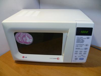 Лот: 18190428. Фото: 1. Микроволновая печь LG MB-4042G... Микроволновки, мини-печи
