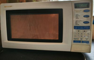Лот: 25791332. Фото: 1. Микроволновая печь SHARP. Микроволновки, мини-печи
