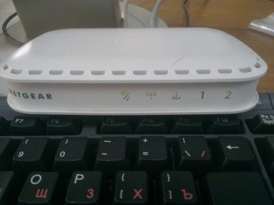 Лот: 7102312. Фото: 1. Роутер Netgear wnr-612. Маршрутизаторы (роутеры)