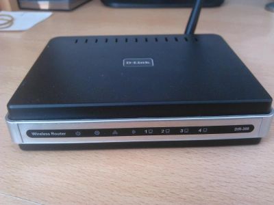 Лот: 3927029. Фото: 1. роутер D-Link dir-300. WiFi, Bluetooth адаптеры