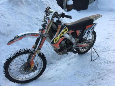 Лот: 8665203. Фото: 1. Кроссовый мотоцикл Honda CRF250R. Мотоциклы