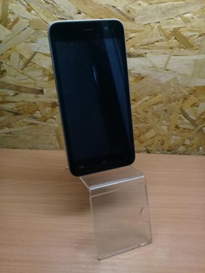 Лот: 9601905. Фото: 1. Смартфон Ark Benefit M8 (2153-2... Смартфоны