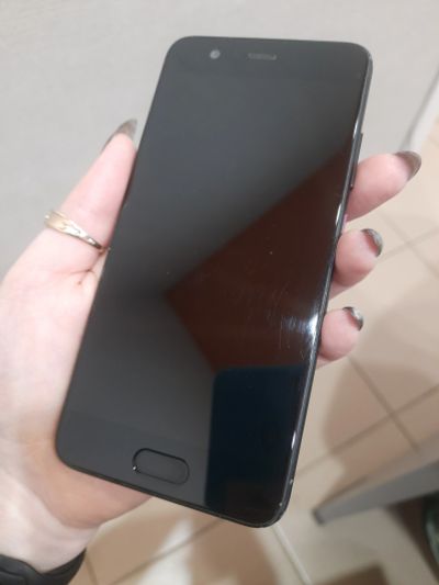 Лот: 18893147. Фото: 1. Телефон HUAWEI P10 (VTR L29). Смартфоны