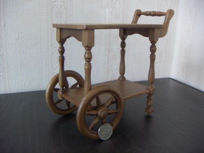 Лот: 3961820. Фото: 1. столик сервировочный для кукол. Авторские куклы, игрушки, поделки