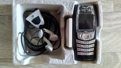 Лот: 6155028. Фото: 1. сотовый NOKIA 6610 + гарнитура... Кнопочные мобильные телефоны