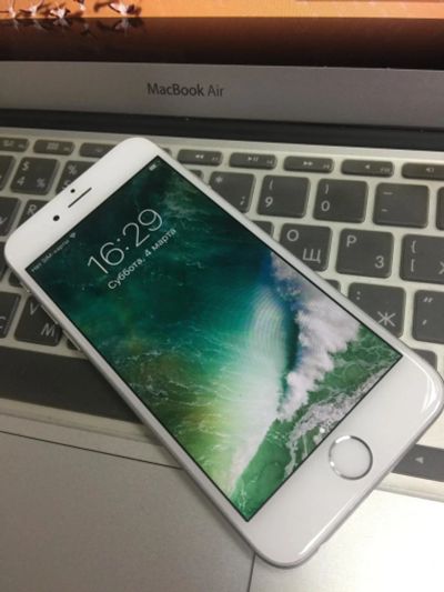 Лот: 9344694. Фото: 1. iPhone 6 128Gb белый. Смартфоны