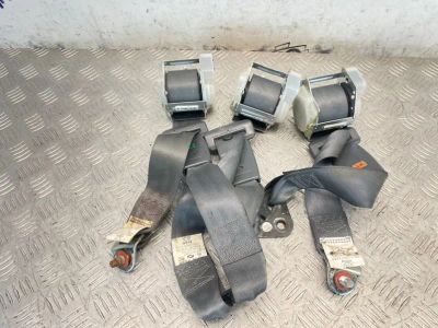 Лот: 25436841. Фото: 1. ремни безопасности Nissan Almera... Двигатель и элементы двигателя