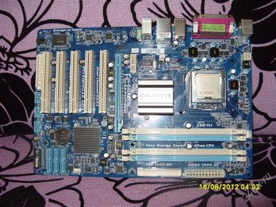 Лот: 2053666. Фото: 1. Материнская плата Gigabyte GA-P43T-ES3G. Материнские платы