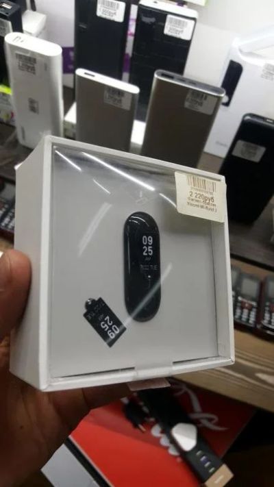Лот: 16220909. Фото: 1. Фитнес браслет Xiaomi mi band... Смарт-часы, фитнес-браслеты, аксессуары