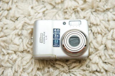 Лот: 5073615. Фото: 1. Фотоаппарат Nikon coolpix L4. Цифровые компактные