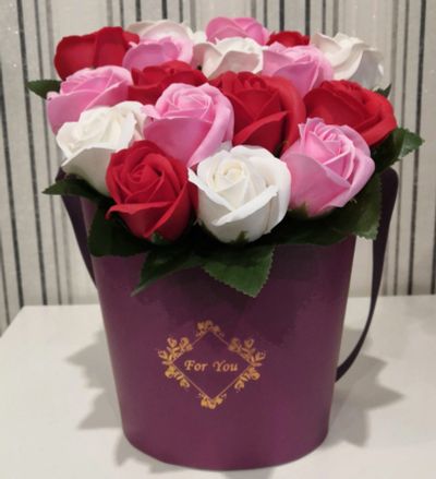 Лот: 15506480. Фото: 1. Корзина мыльные розы. Подарки на 8 марта
