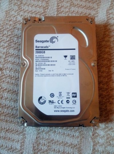 Лот: 14837909. Фото: 1. Винчестер Seagate Barracuda ST2000DM001... Жёсткие диски (HDD)