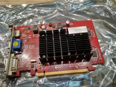 Лот: 14580746. Фото: 1. Видеокарта AMD Radeon hd6450. Видеокарты