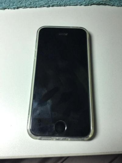 Лот: 10270563. Фото: 1. iPhone 5s space Gray 16 gb. Торг... Смартфоны