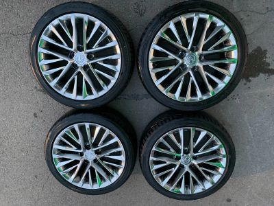 Лот: 16548479. Фото: 1. Triangle 235/40 R18. Шины на дисках