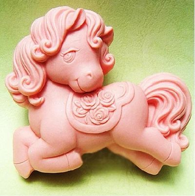 Лот: 9220128. Фото: 1. Лошадка. Мыло ручной работы с... Мыло ручной работы