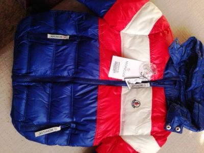 Лот: 8101584. Фото: 1. Куртка Moncler синяя разм. 110-116... Верхняя одежда