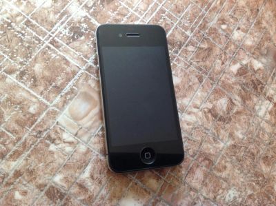 Лот: 4278554. Фото: 1. iPhone 4 32Gb Black. Смартфоны