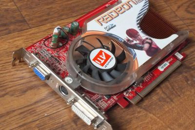 Лот: 6406798. Фото: 1. Видеокарта Radeon X1600PRO - 256Mb... Видеокарты