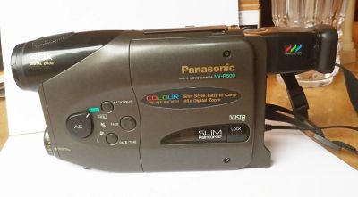 Лот: 20756819. Фото: 1. Видеокамера рэтро / Panasonic... Аккумуляторы, зарядные