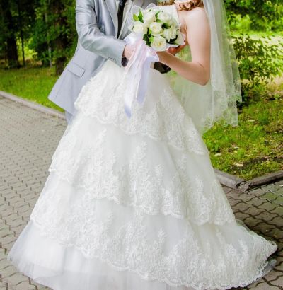 Лот: 4938434. Фото: 1. свадебное платье 44-46р-р. Свадебные платья