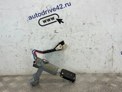 Лот: 24982832. Фото: 1. замок зажигания Faw J6. Электрооборудование