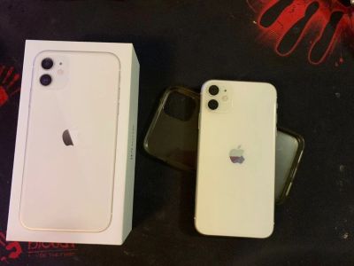 Лот: 17045670. Фото: 1. Iphone 11 64 Gb. Смартфоны