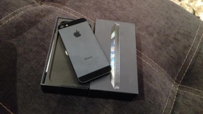 Лот: 6124857. Фото: 1. iphone 5 black 16 gb состояние... Смартфоны