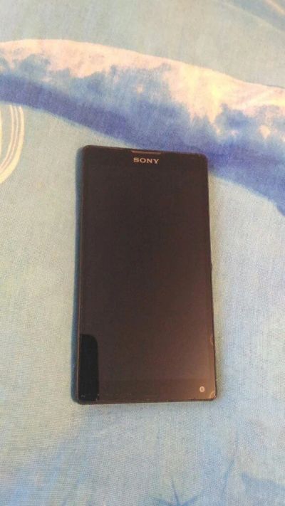 Лот: 7745519. Фото: 1. Sony Xperia ZL. Смартфоны