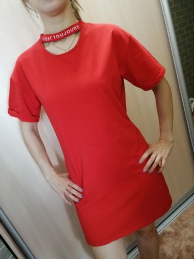 Лот: 15946504. Фото: 1. Красное платье футболка. Платья