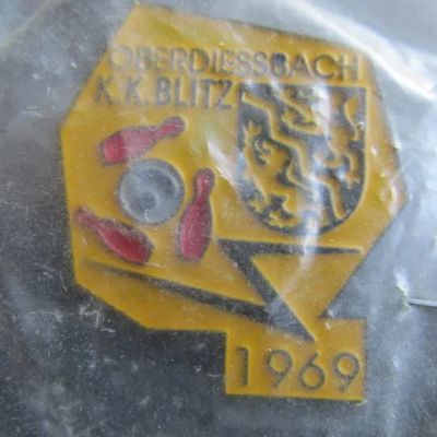 Лот: 20826962. Фото: 1. Значок Кегельбан 1969 Швейцария... Сувенирные