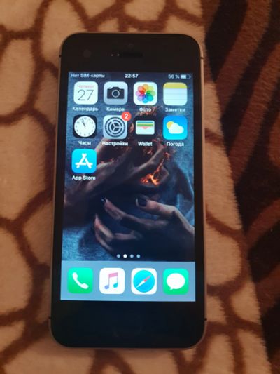Лот: 12873750. Фото: 1. iPhone SE. Смартфоны