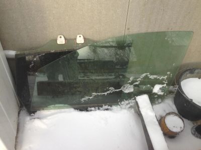 Лот: 4770239. Фото: 1. Стекло заднее левое Honda Fit. Кузов