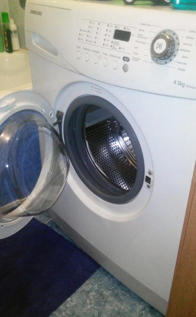 Лот: 6823617. Фото: 1. Стиральная машинка Samsung WF6450S7W... Стиральные машины