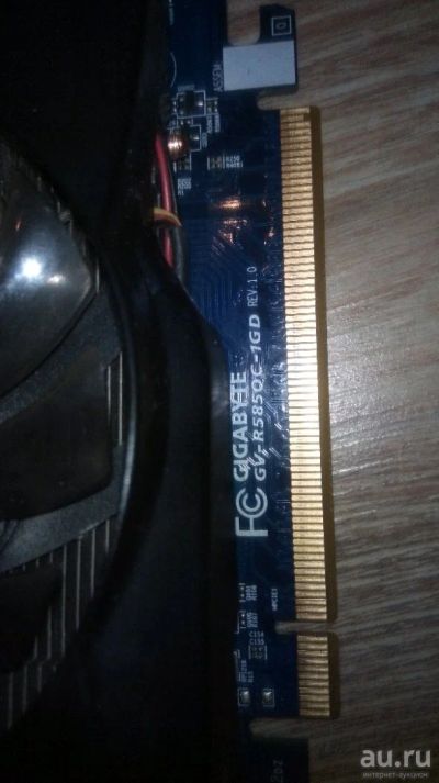 Лот: 13983681. Фото: 1. Продам видеокарту gigabyte hd5850. Видеокарты