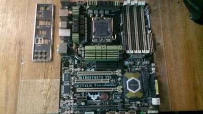 Лот: 14325217. Фото: 1. Asus sabertooth X58 забрать сегодня. Материнские платы
