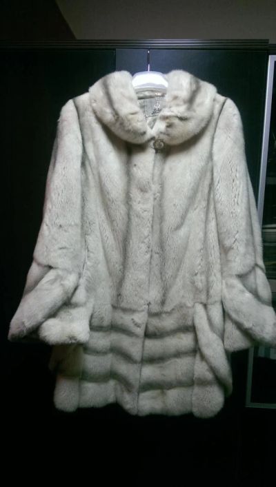 Лот: 5720391. Фото: 1. Продам норковую шубу! Цвет молочный... Верхняя одежда