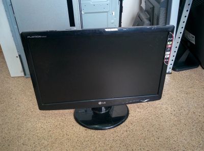 Лот: 11682606. Фото: 1. Монитор LG W2043t. ЖК-мониторы