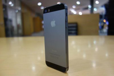 Лот: 8802586. Фото: 1. iPhone 5s Space Gray 16 Gb A1457... Смартфоны