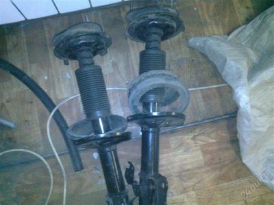 Лот: 1492712. Фото: 1. стойки Toyota corolla ae 91. Ходовая, подвеска, рулевое управление