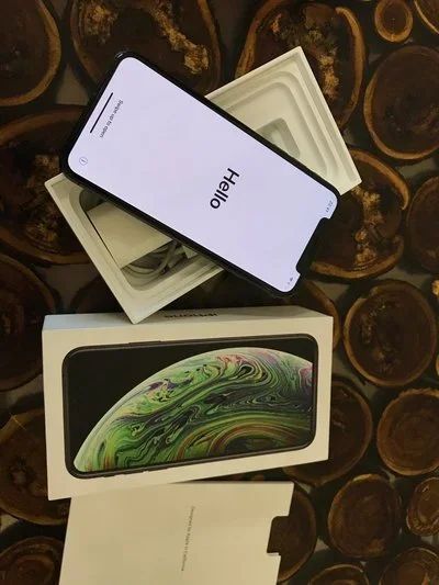 Лот: 14335621. Фото: 1. iphone xs 256гб /отличное состояние... Смартфоны