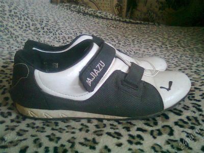 Лот: 2738930. Фото: 1. Кроссовки 37 размер. Кеды, кроссовки, слипоны