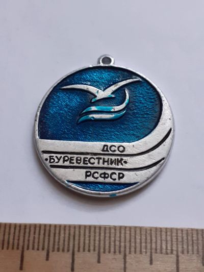 Лот: 21165965. Фото: 1. (№16096) значки спорт, общество... Сувенирные