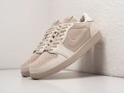 Лот: 20774115. Фото: 1. Кроссовки Nike Air Jordan 1 Low... Кеды, кроссовки, слипоны