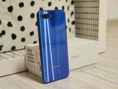 Лот: 15929173. Фото: 1. Смартфон Honor 10 4/64 цвет сине-фиолетовый... Смартфоны