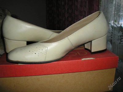 Лот: 2165806. Фото: 1. Туфли женские светлые. Туфли